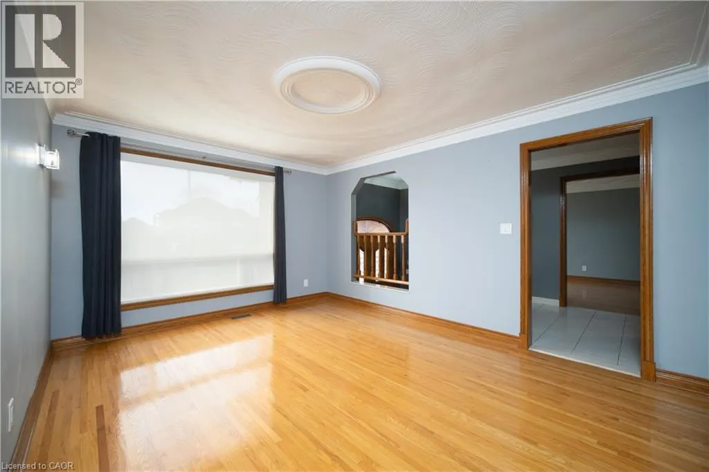 123 ELEANOR Avenue