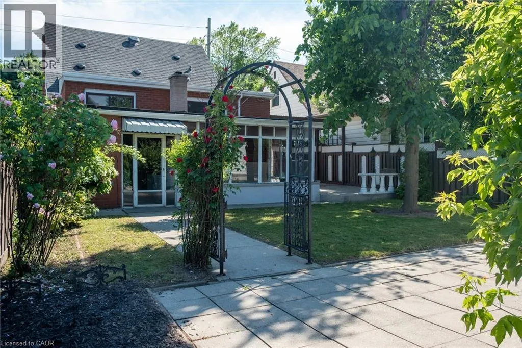 359 QUEENSDALE Avenue E Unit# Upper, #Upper