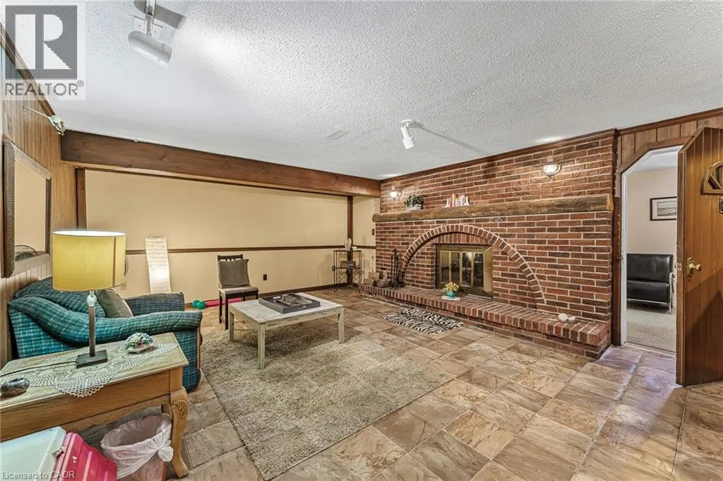 141 RIVERBANK Drive