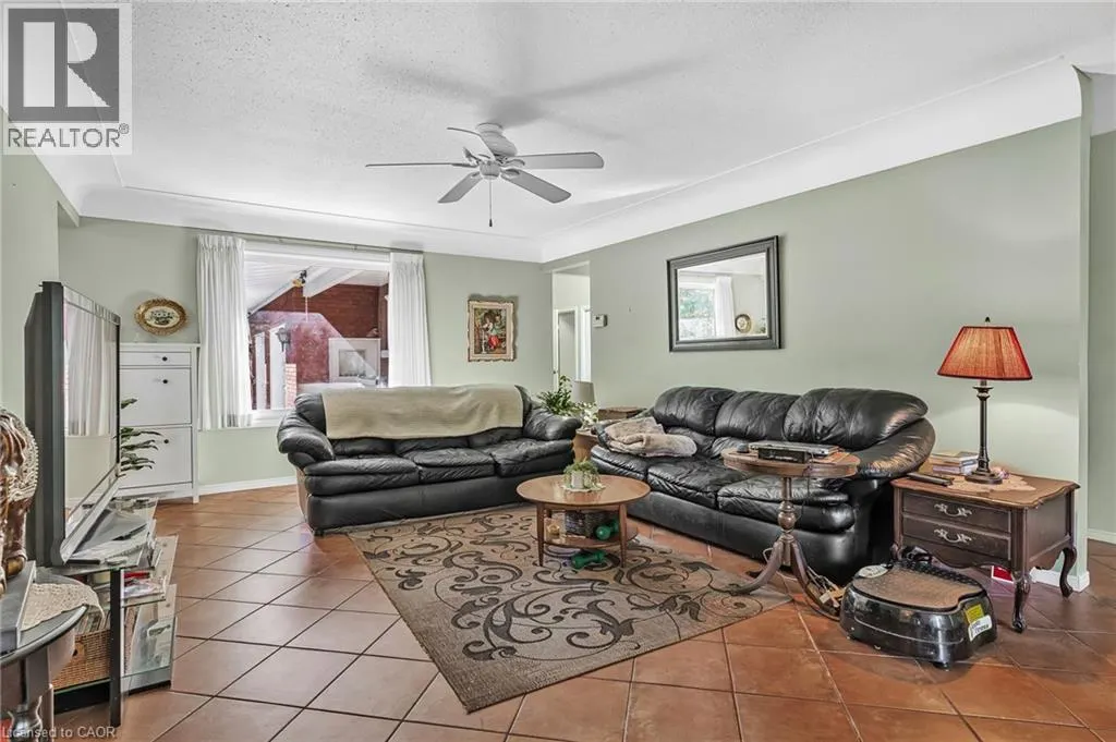 141 RIVERBANK Drive