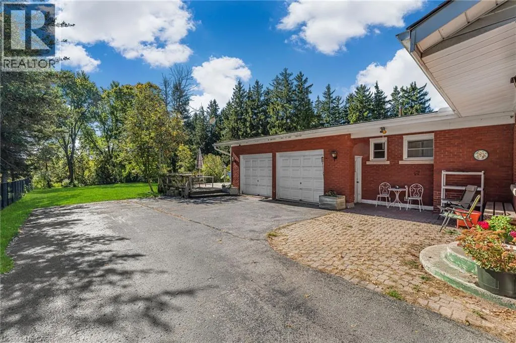 141 RIVERBANK Drive
