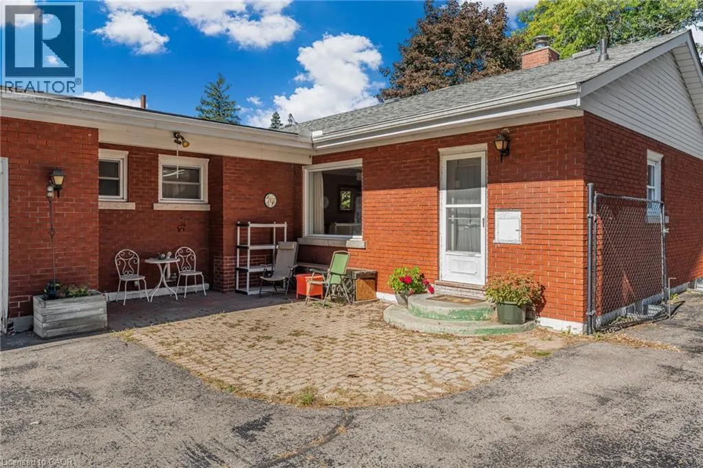 141 RIVERBANK Drive