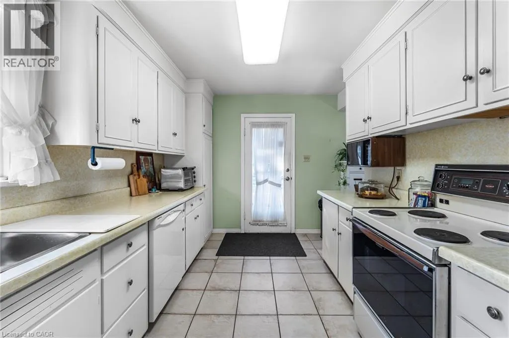 141 RIVERBANK Drive