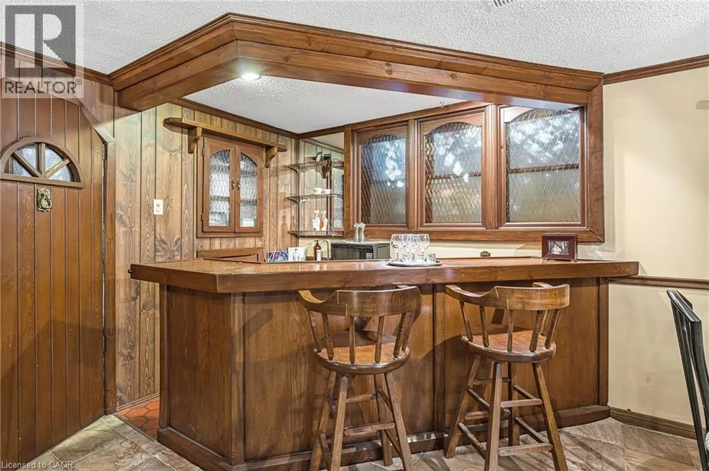 141 RIVERBANK Drive