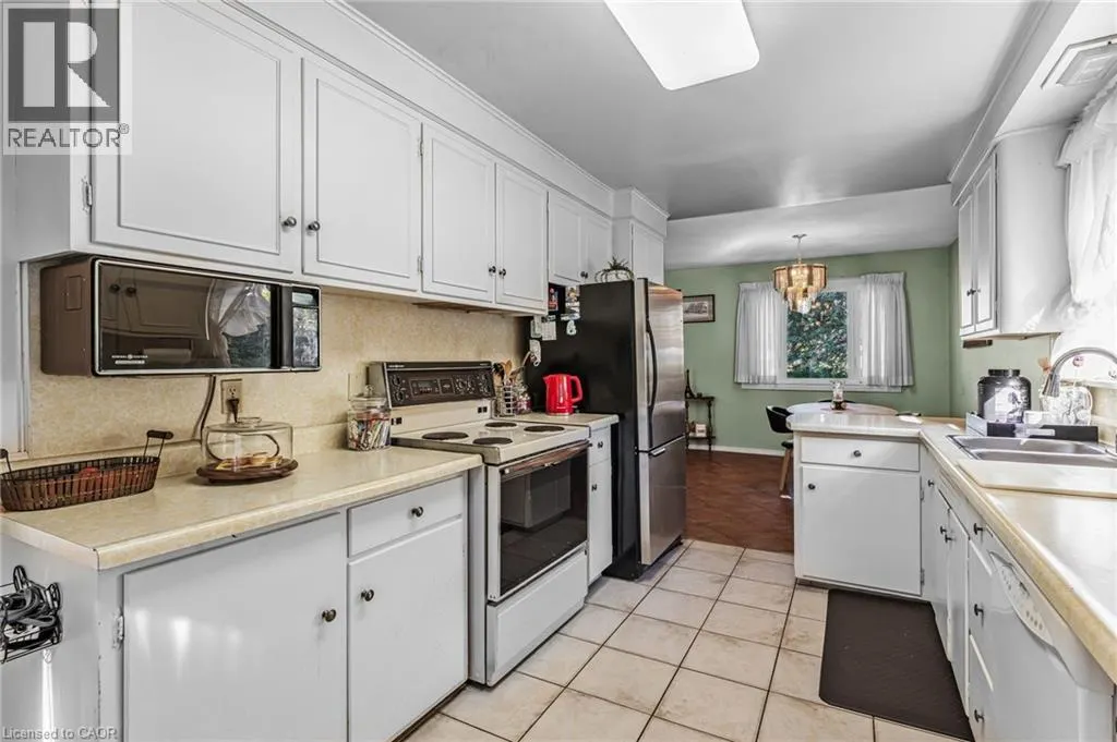 141 RIVERBANK Drive