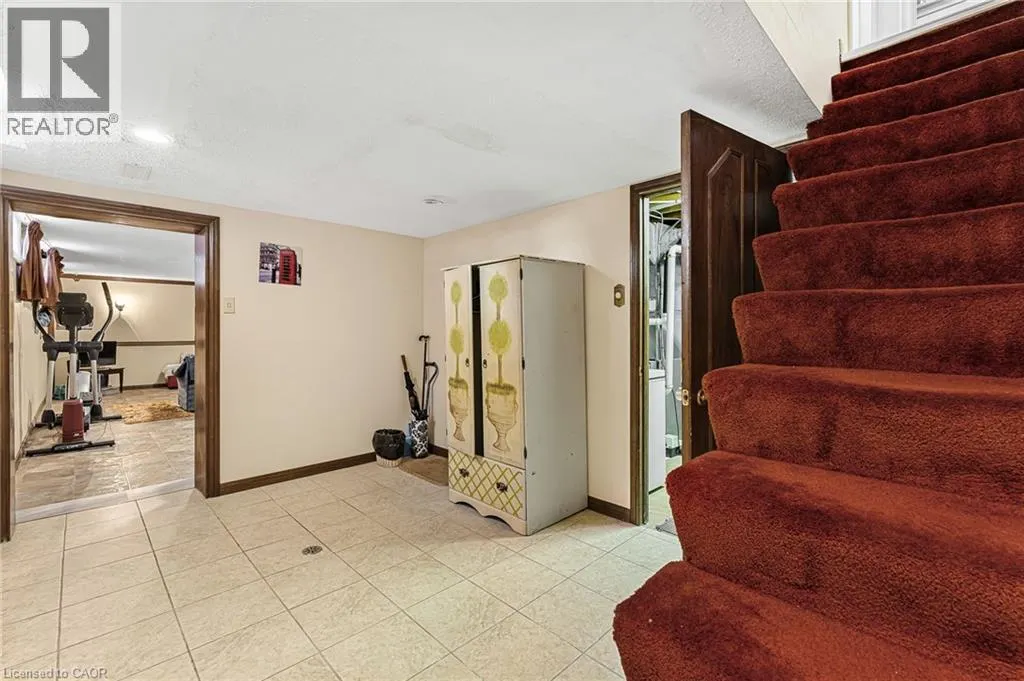 141 RIVERBANK Drive