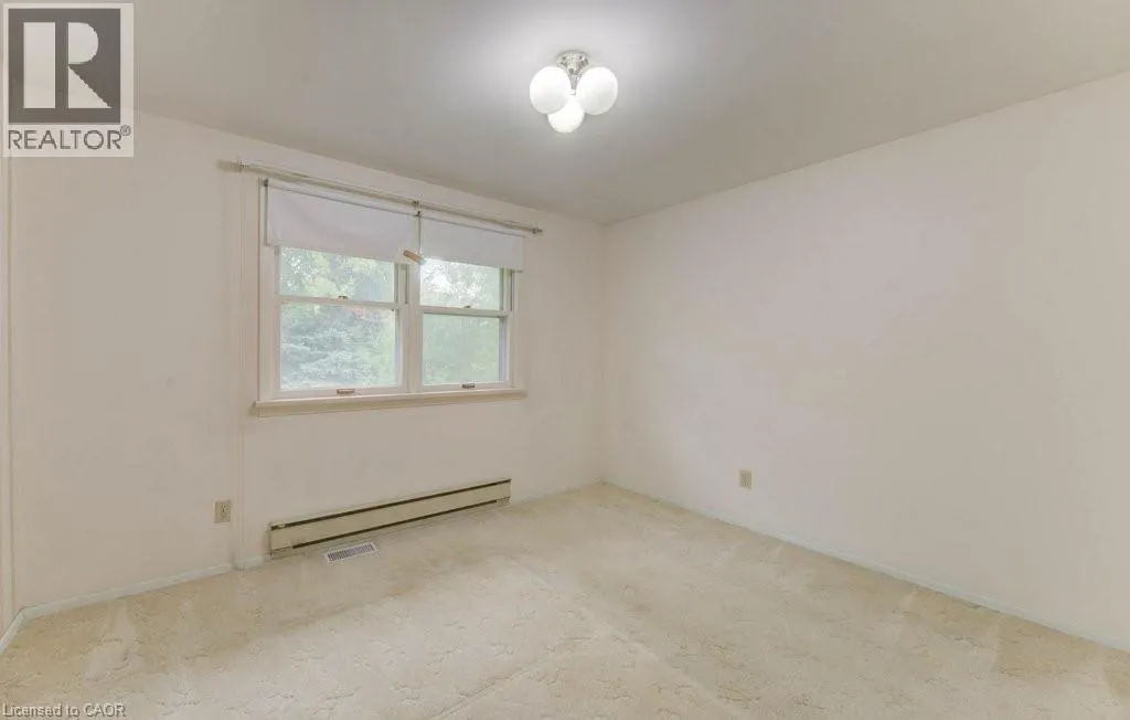 155 ELGIN Crescent