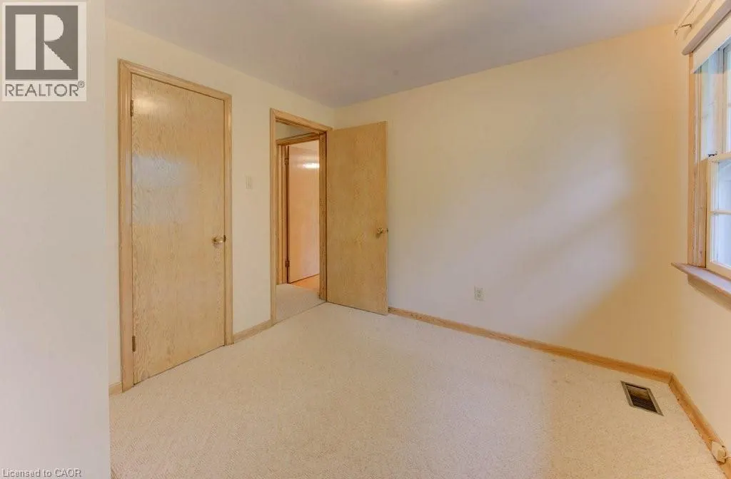 155 ELGIN Crescent
