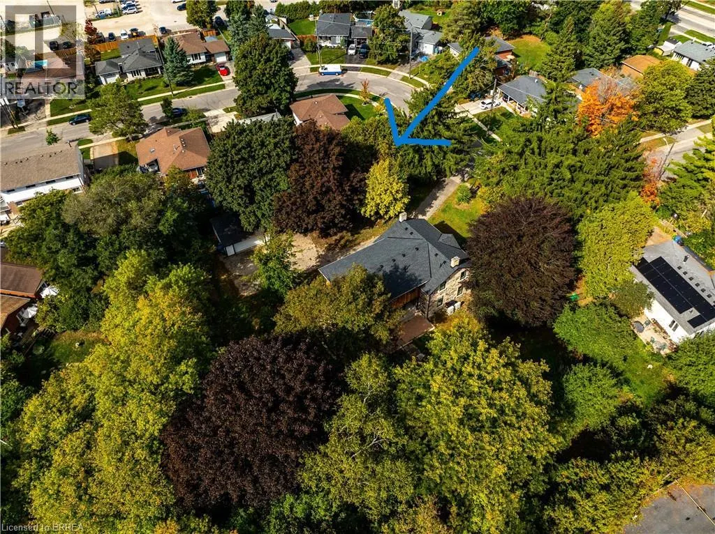 33 ISLINGTON Avenue