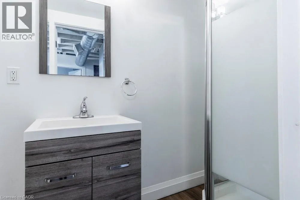 433 BARTON Street E Unit# 302, #302