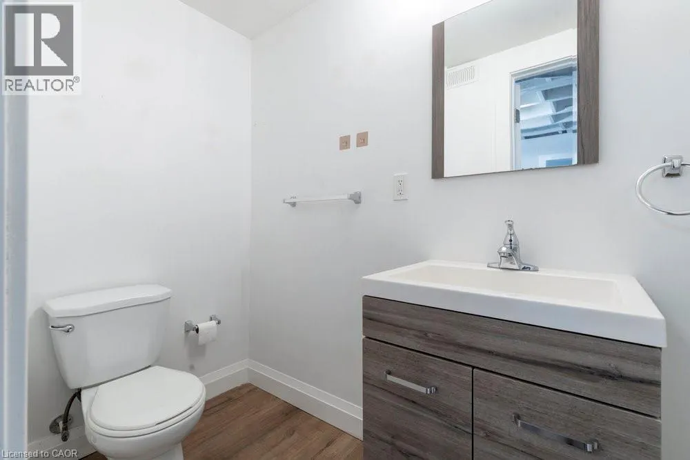 433 BARTON Street E Unit# 302, #302
