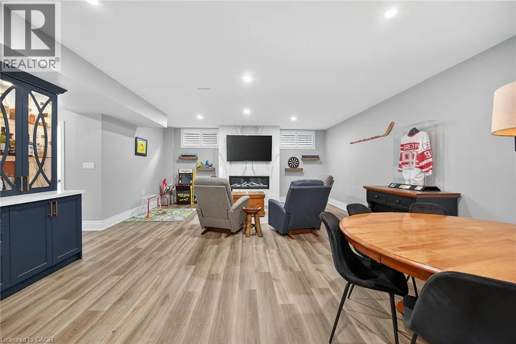 248 CLOVERLEAF Drive