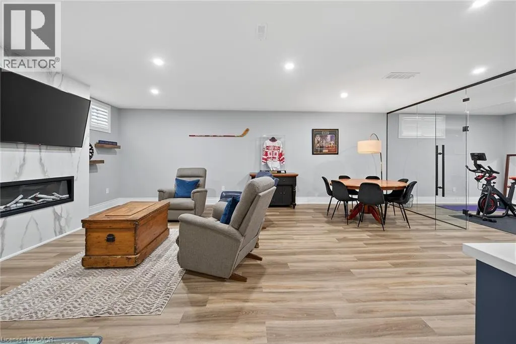 248 CLOVERLEAF Drive