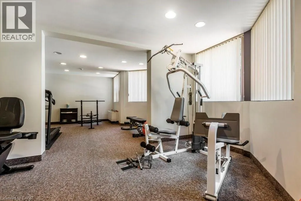 20 ELLEN Street E Unit# 203, #203