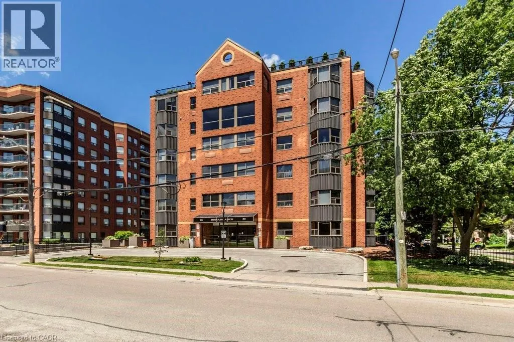 20 ELLEN Street E Unit# 203, #203