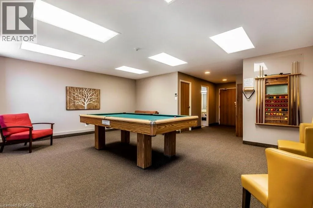 20 ELLEN Street E Unit# 203, #203