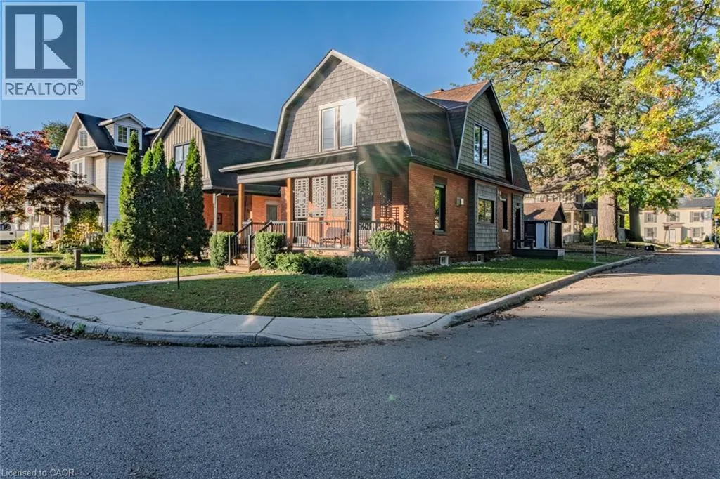 74 LYNNWOOD Avenue