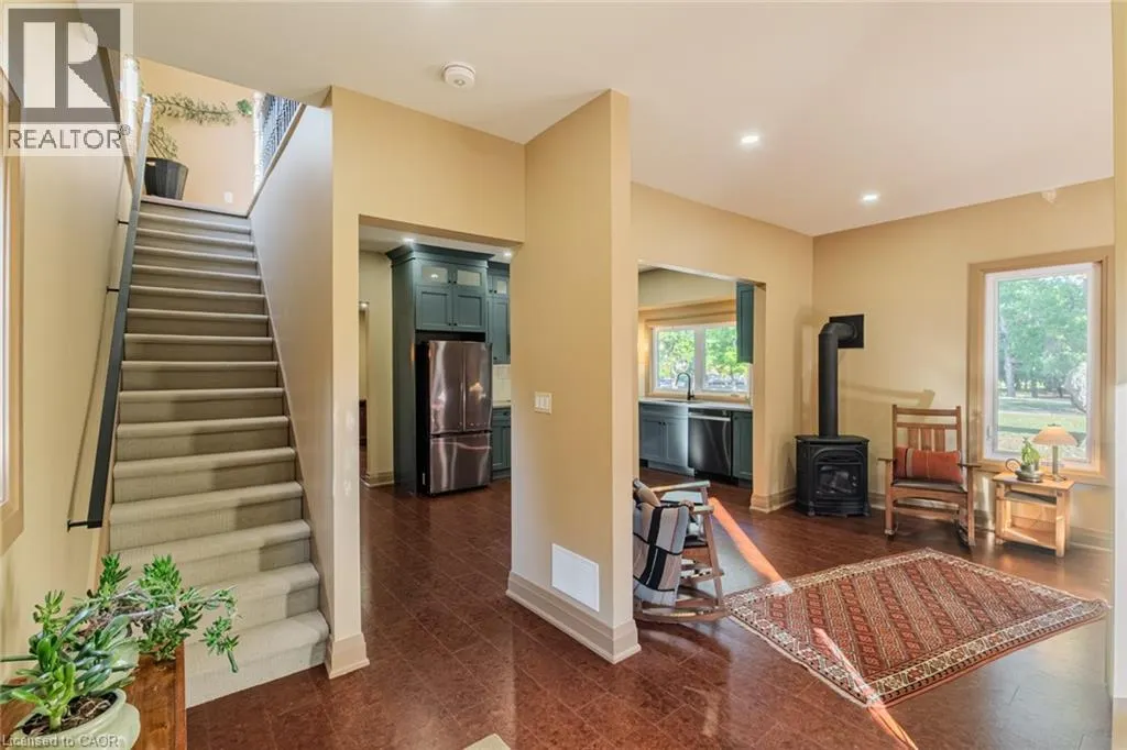 74 LYNNWOOD Avenue