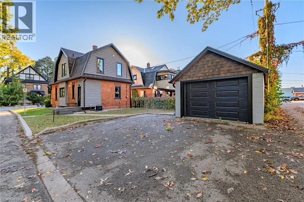 74 LYNNWOOD Avenue