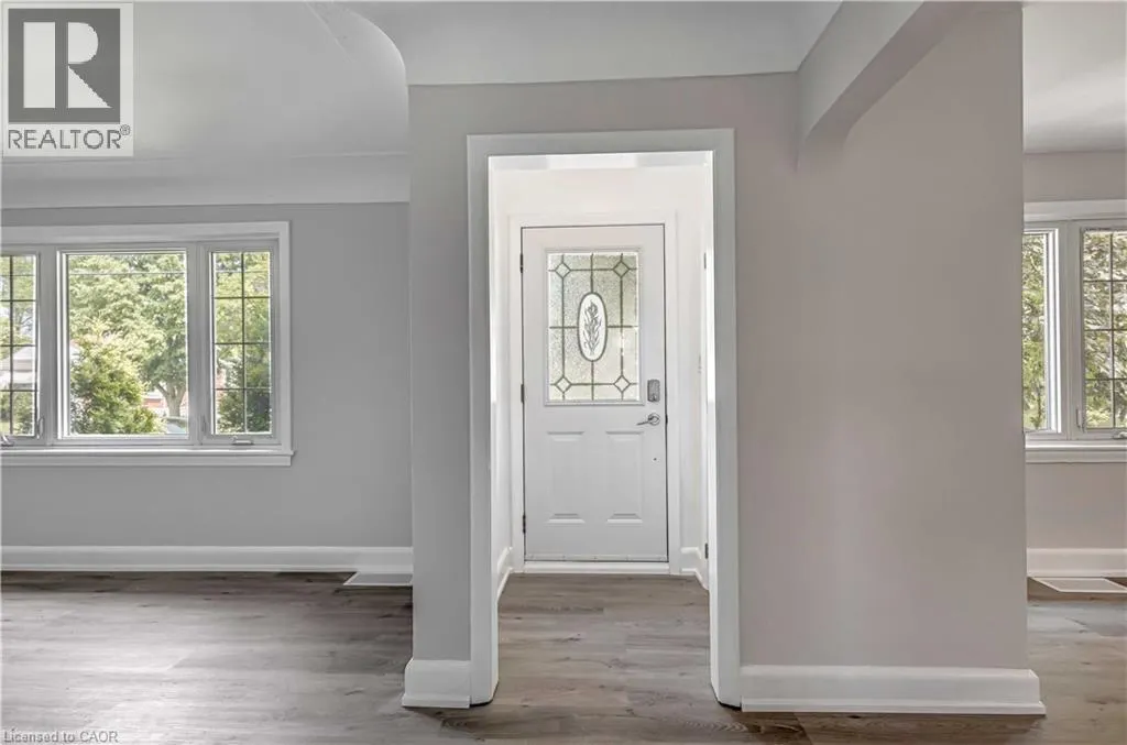 44 WEST 4TH Street Unit# Upper Level