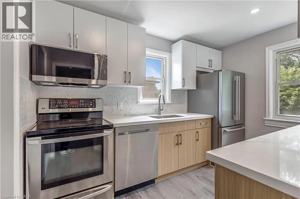 44 WEST 4TH Street Unit# Upper Level