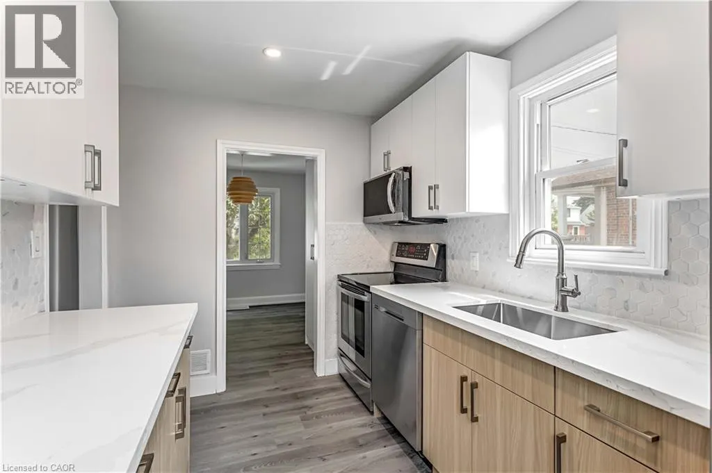 44 WEST 4TH Street Unit# Upper Level