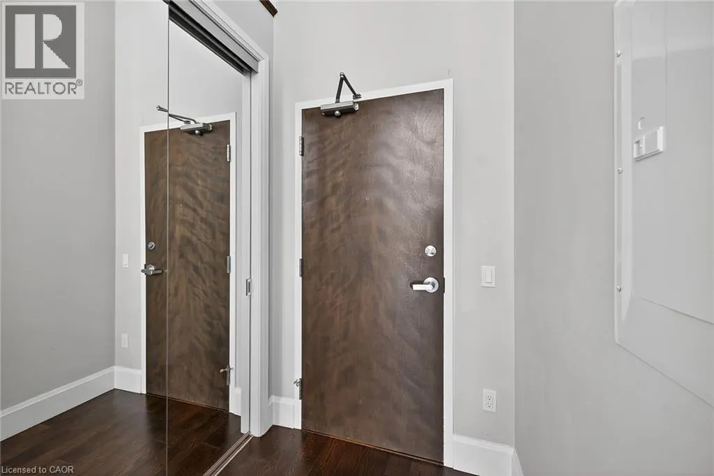 112 KING Street E Unit# LPH6, #LPH6