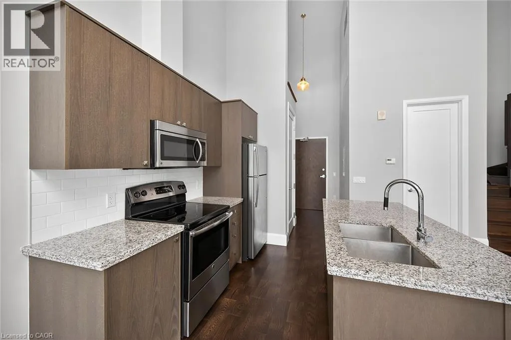 112 KING Street E Unit# LPH6, #LPH6