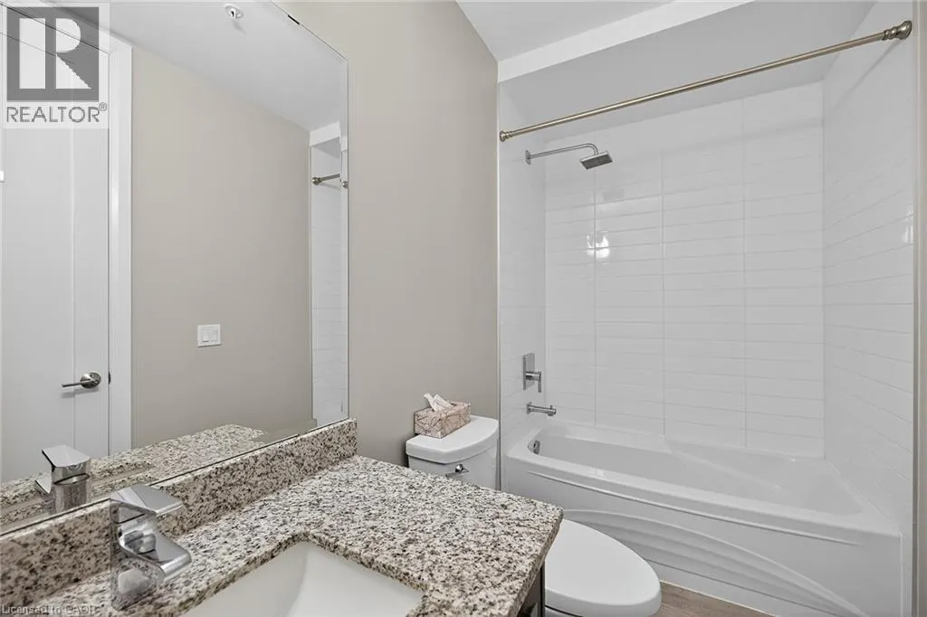 112 KING Street E Unit# LPH6, #LPH6