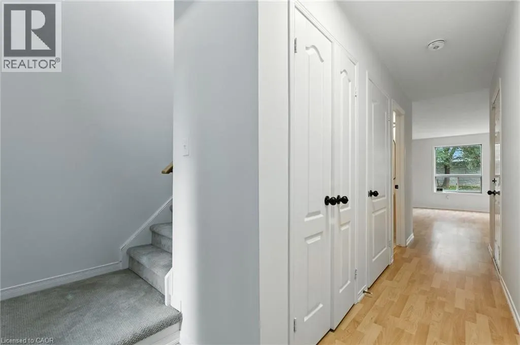 39 FOXBOROUGH Drive