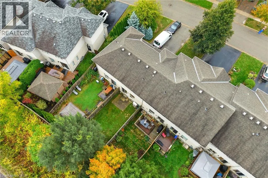 39 FOXBOROUGH Drive