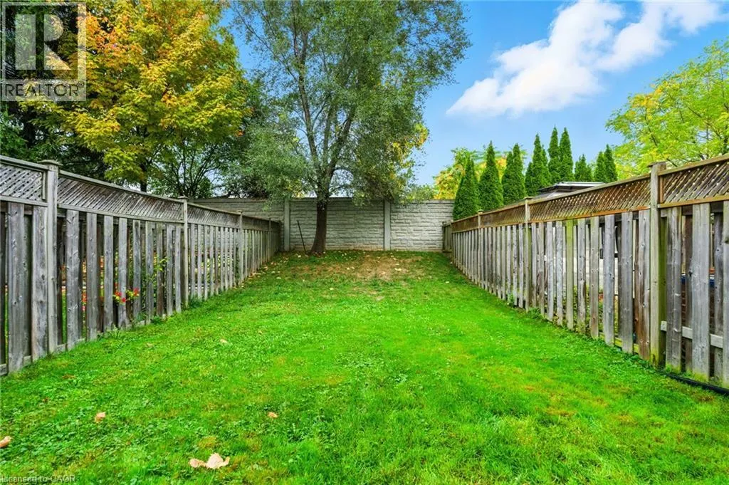 39 FOXBOROUGH Drive