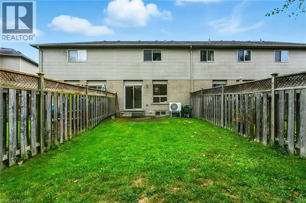 39 FOXBOROUGH Drive