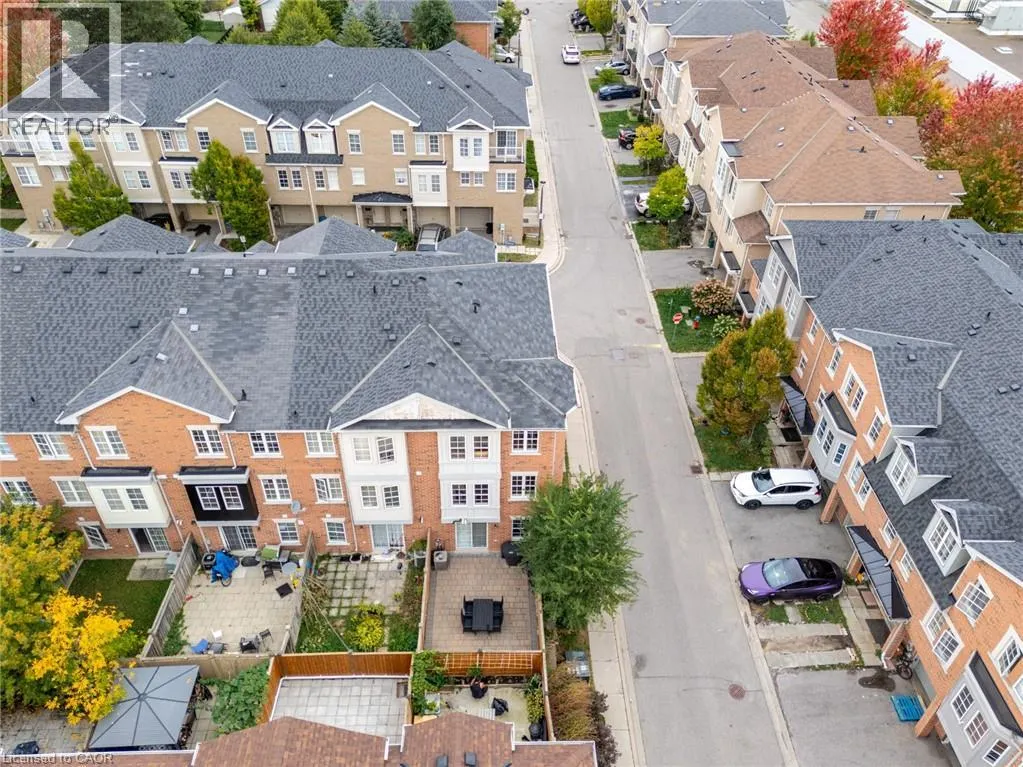 38 ARCHIBALD Mews