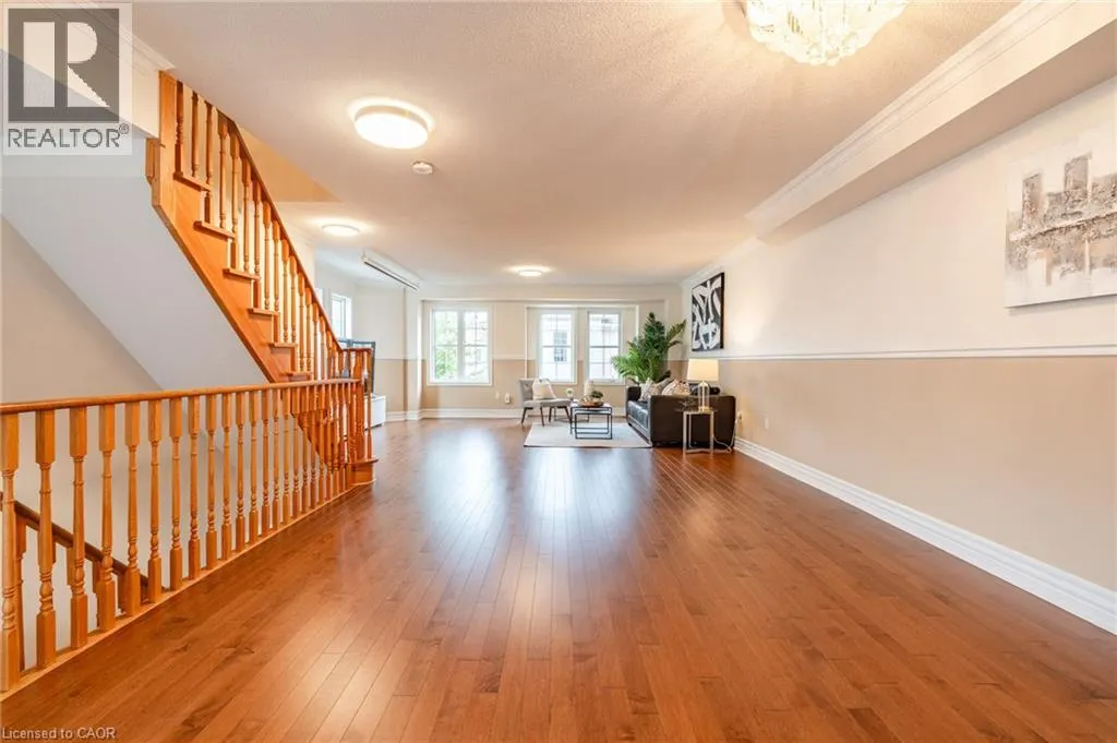 38 ARCHIBALD Mews