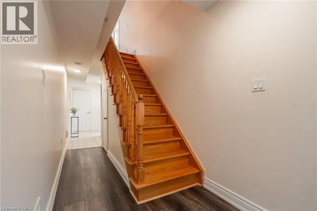 38 ARCHIBALD Mews