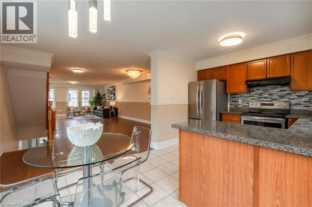 38 ARCHIBALD Mews