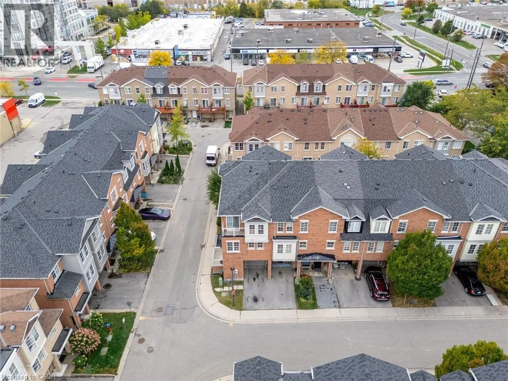 38 ARCHIBALD Mews