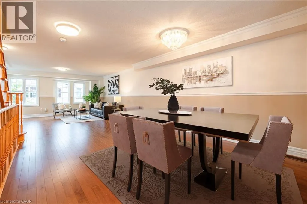38 ARCHIBALD Mews