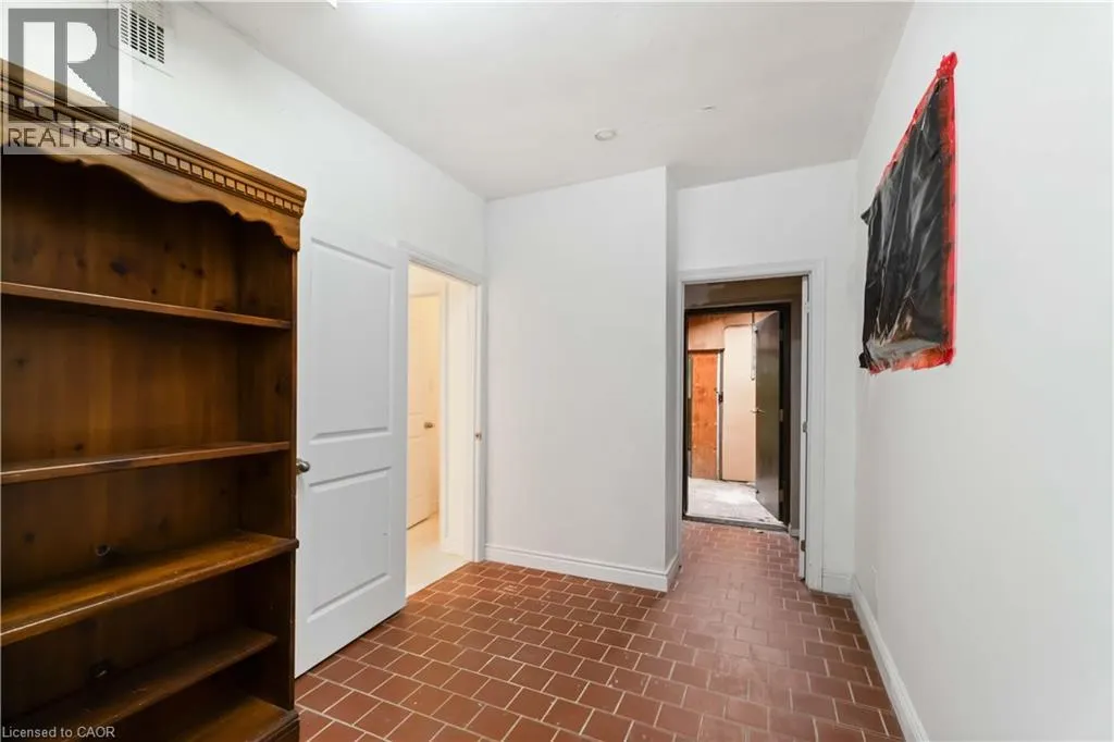 1501 MAIN Street E Unit# B, #B