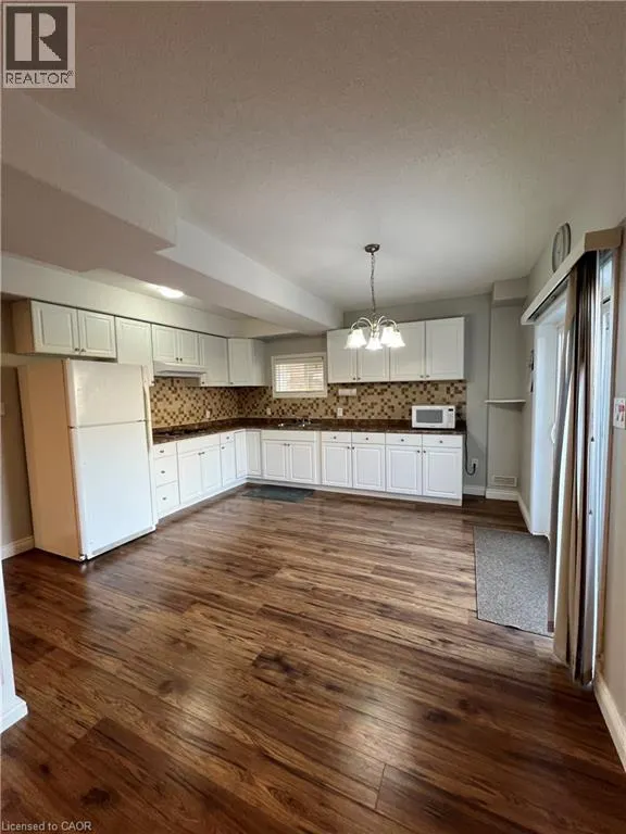 941 AUDREY Place
