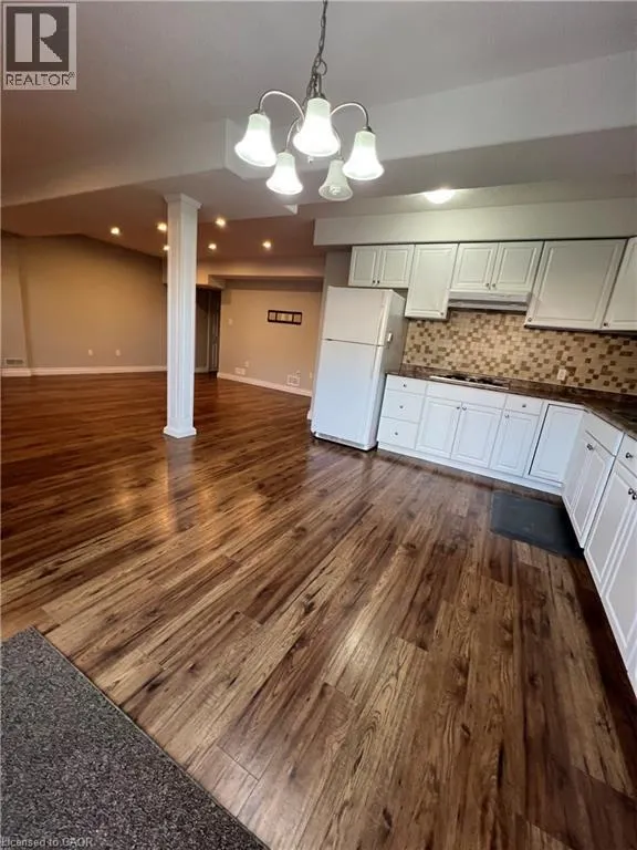 941 AUDREY Place