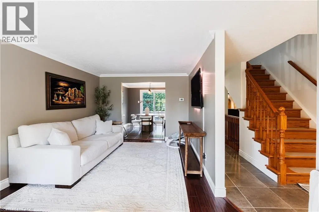 52 RUSHBROOK Drive