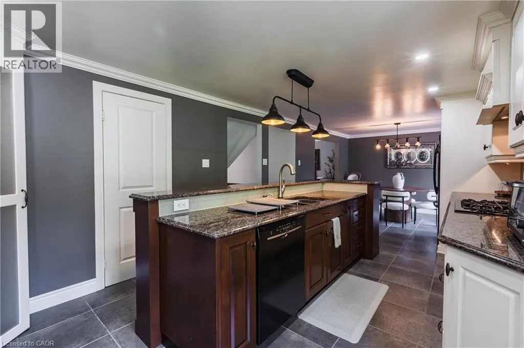 52 RUSHBROOK Drive