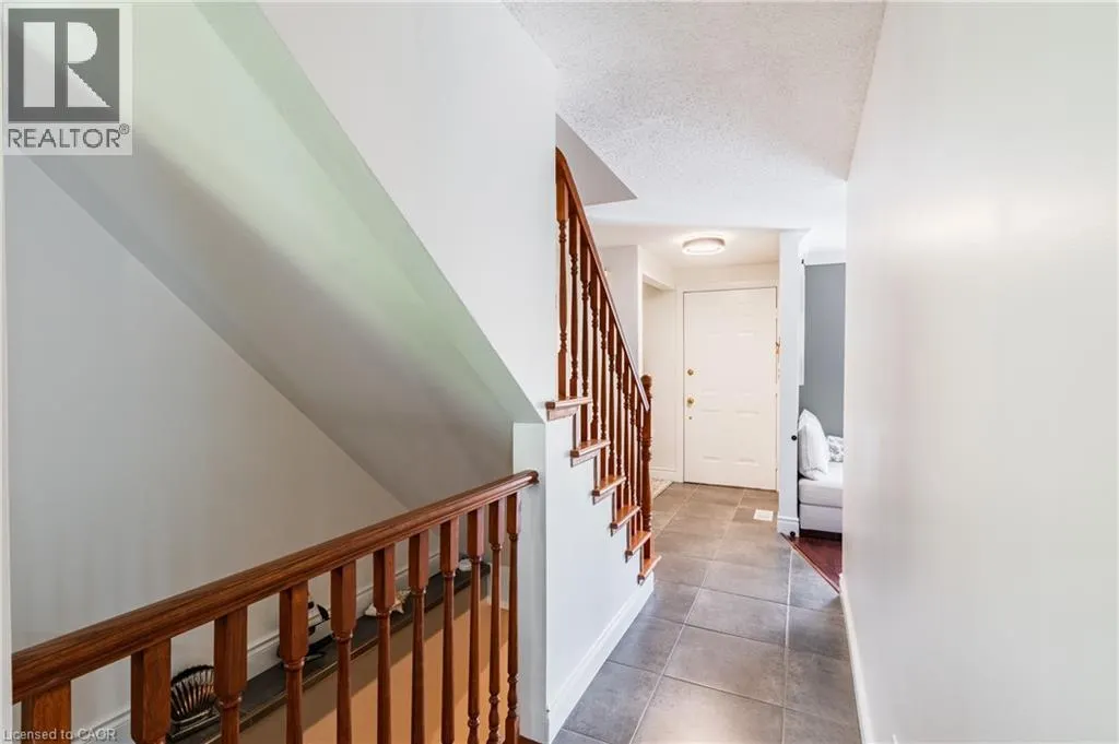 52 RUSHBROOK Drive