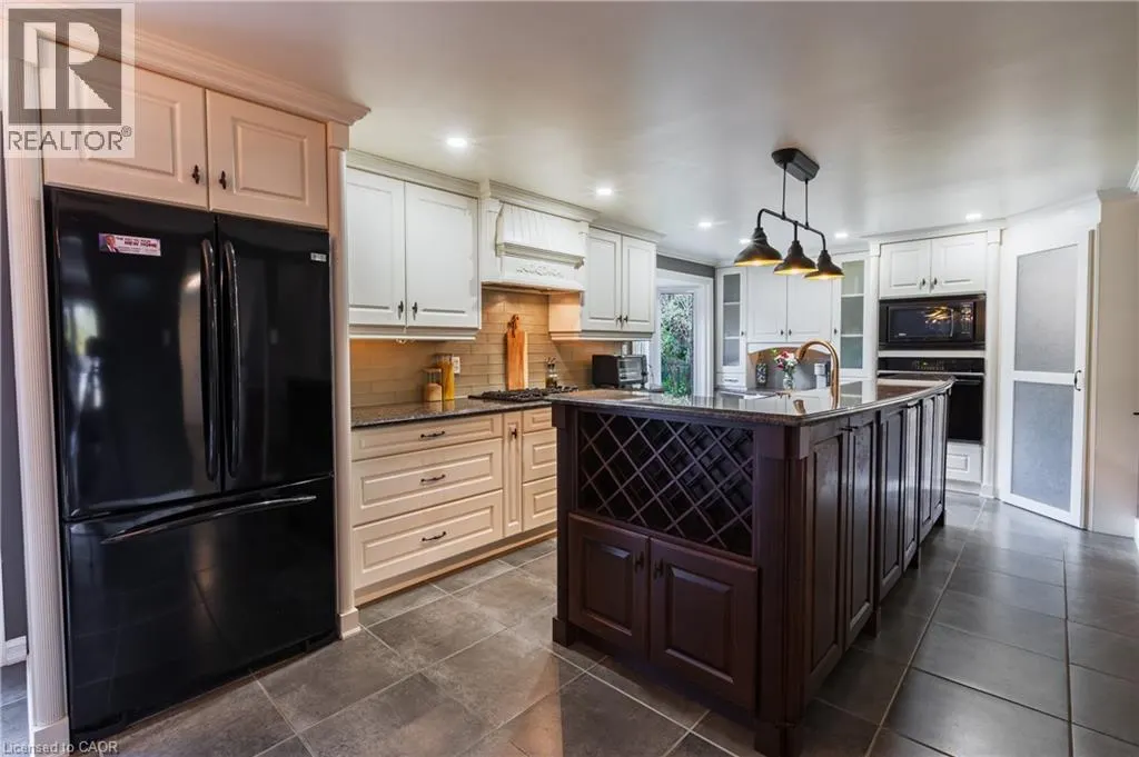 52 RUSHBROOK Drive