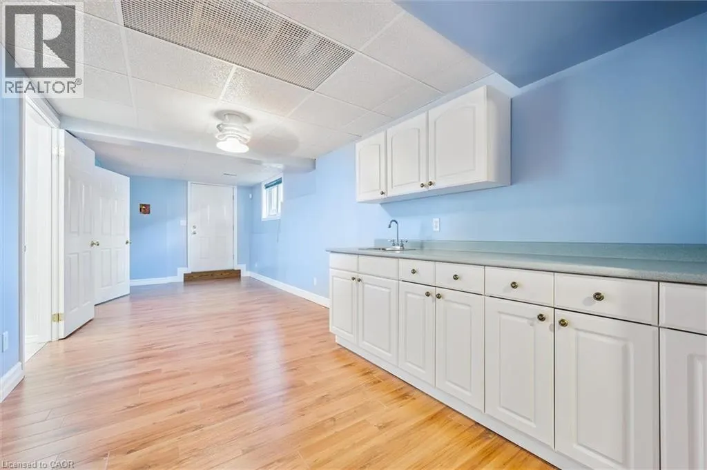 1130 COUNTRYSTONE Drive