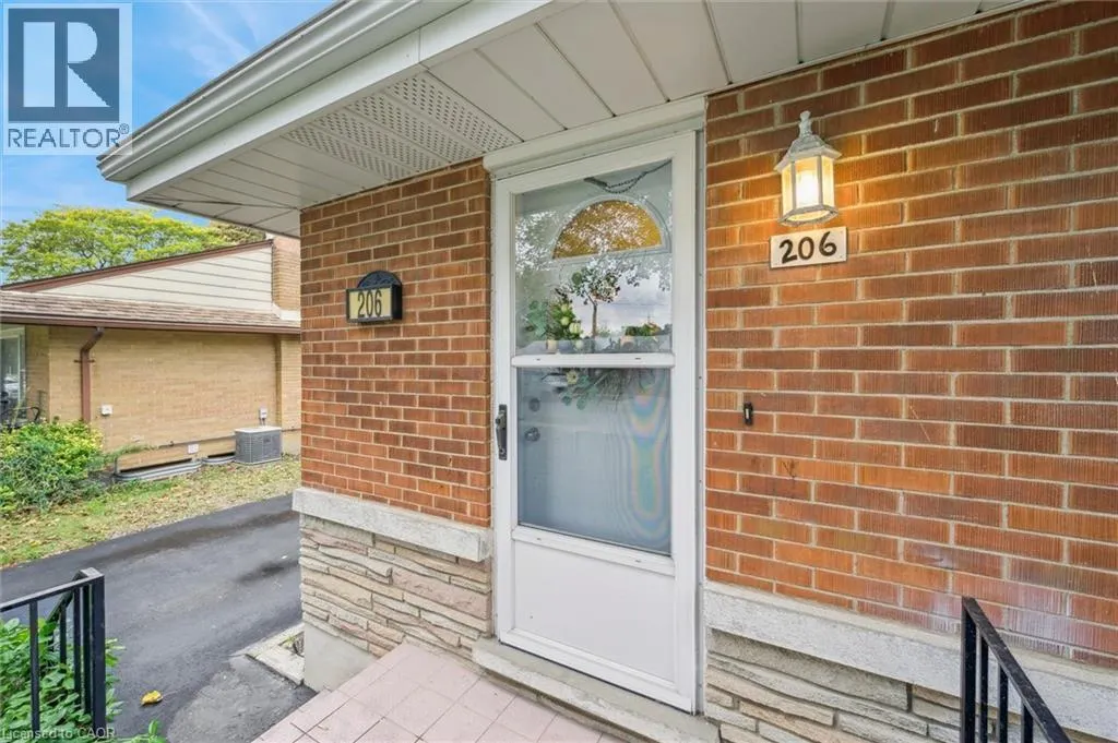 206 ROYAL Street