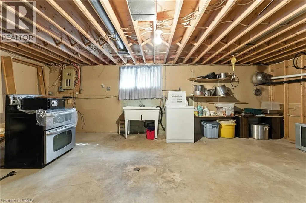 77 GLENWOOD Drive