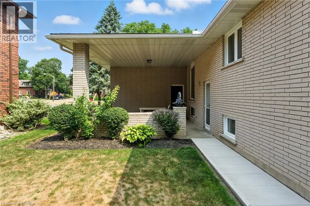 77 GLENWOOD Drive